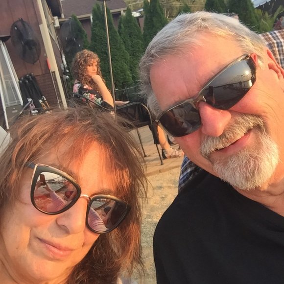 Meet your Posher's. Ellen & Brian - Picture 5 of 5